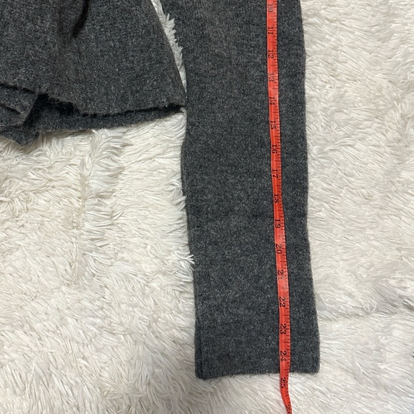 🍁Sweater weather NWOT! Zara Charcoal Peplum Cardigan - Picture 9 of 11